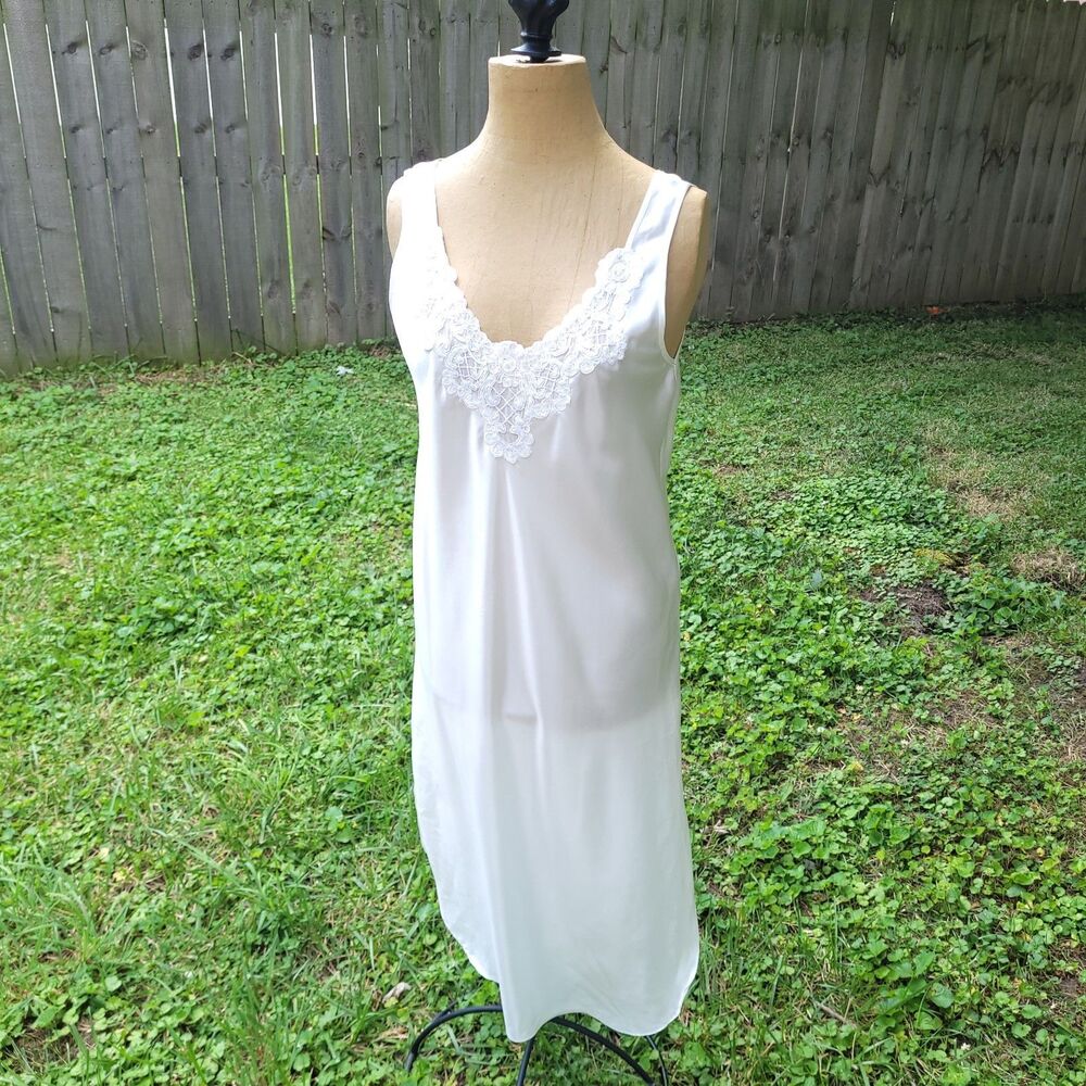 Vtg Embroidered Satin midi Slip Dress Alexandra Nicole S White bridal cottage